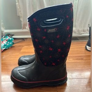 Boys waterproof Bogs boots size 3